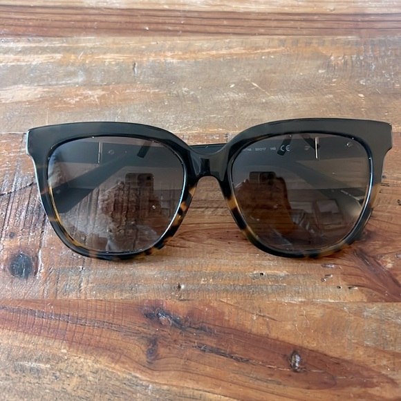 Kate Spade Kahli tortoise sunglasses - Picture 2 of 7